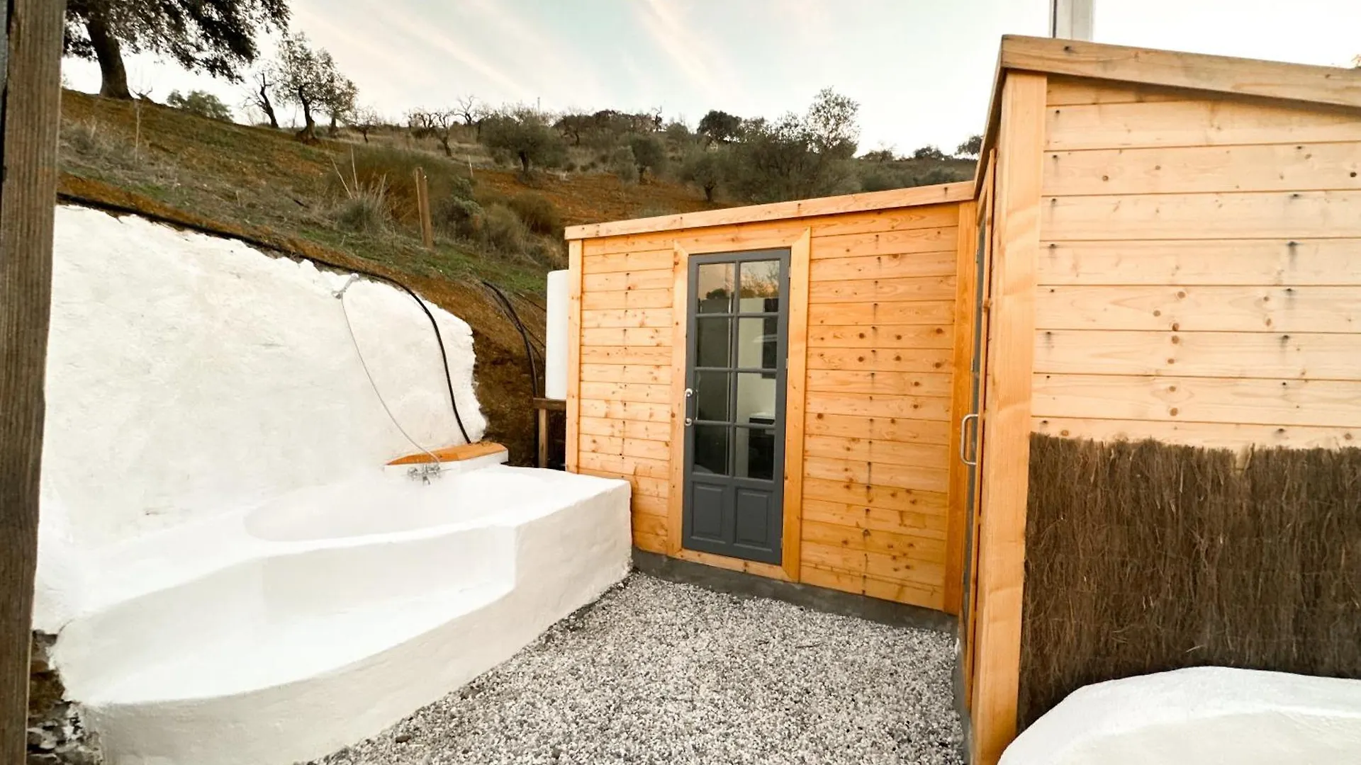 Romantic Accommodation - Hottub & Sauna Almogia Luxury tent