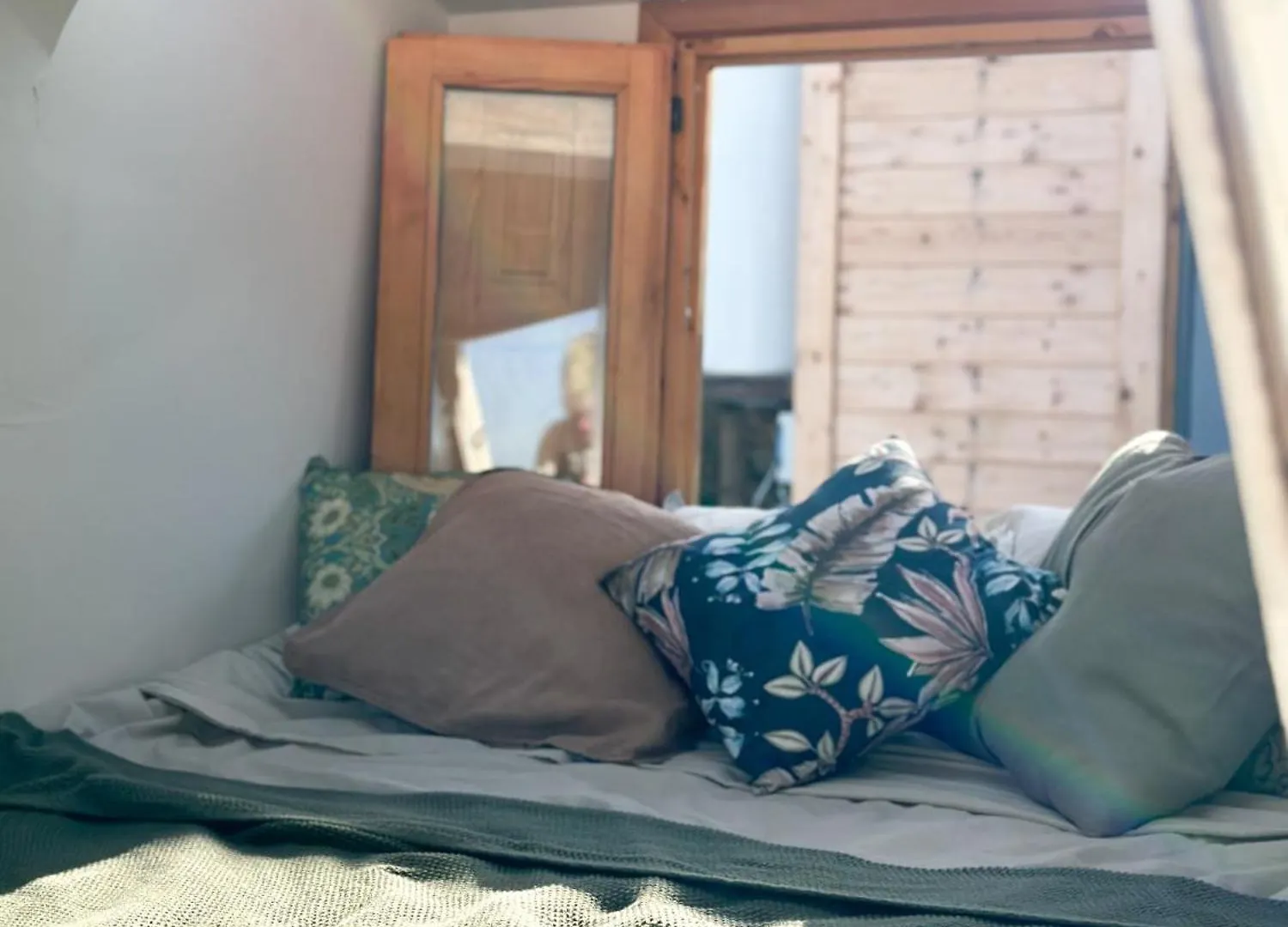 Romantic Accommodation - Hottub & Sauna Almogia Luxury tent